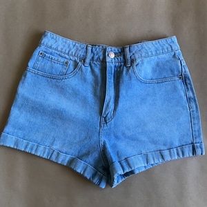 Denim Shorts (mom style) / light wash / size 30